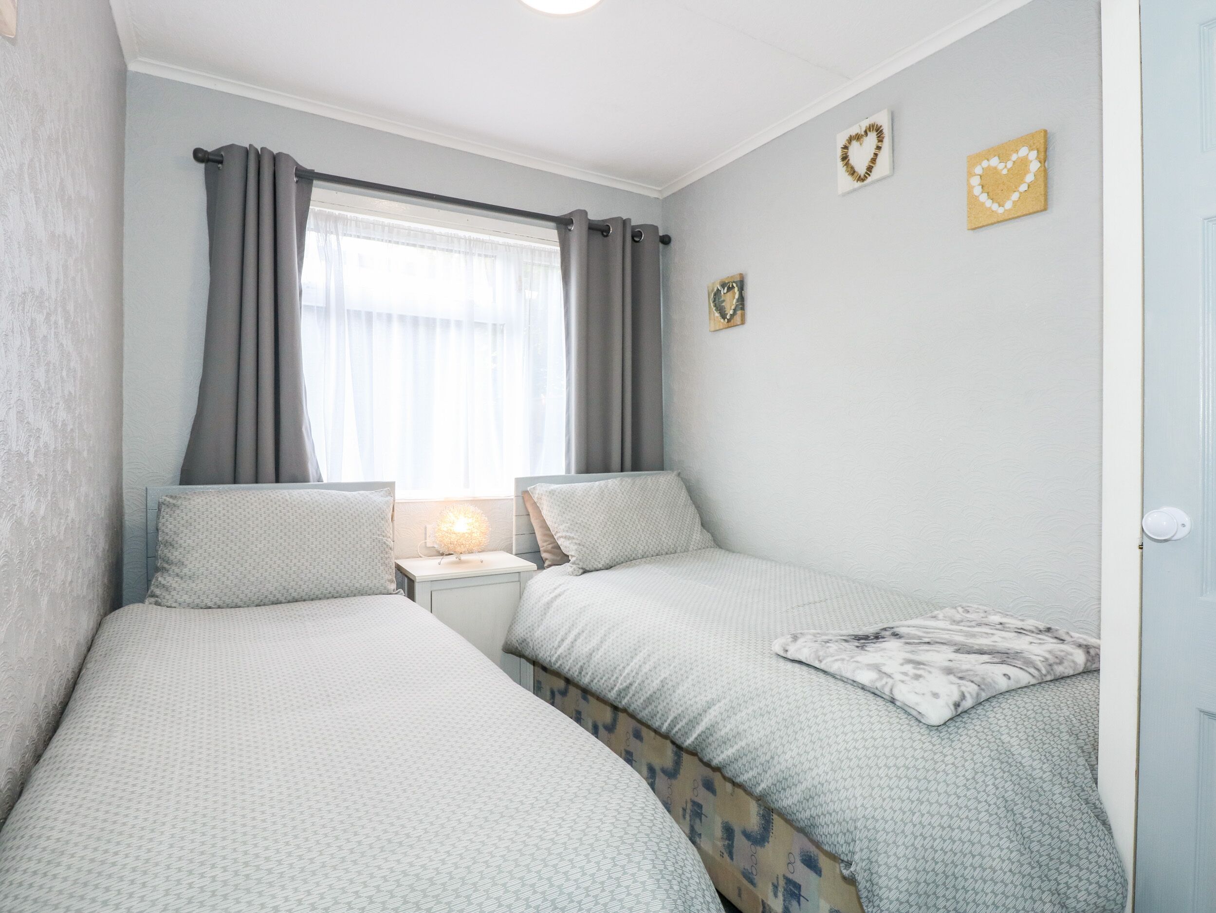 Cottage | 2 bedrooms, individually decorated, individually furnished, free WiFi