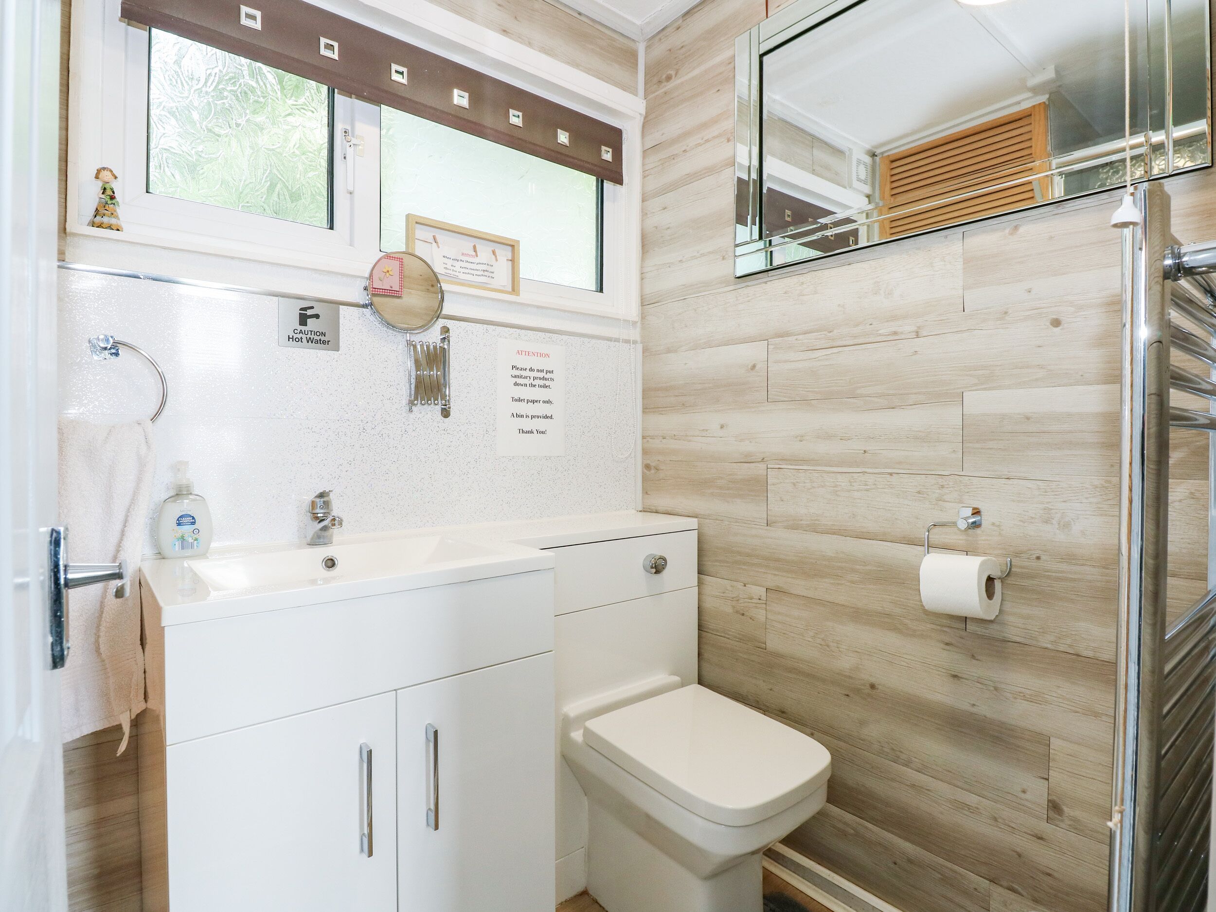 Cottage | Bathroom | Shower