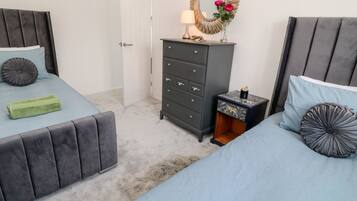 Cottage | 2 bedrooms, individually decorated, individually furnished, free WiFi