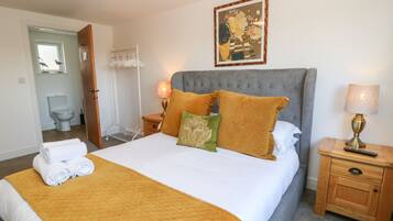 คอทเทจ | 4 ห้องนอน, ห้องพักตกแต่งอย่างมีเอกลักษณ์, ตกแต่งพิเศษโดยเฉพาะ, Wi-Fi ฟรี