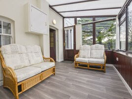 Cottage | Living room | DVD player