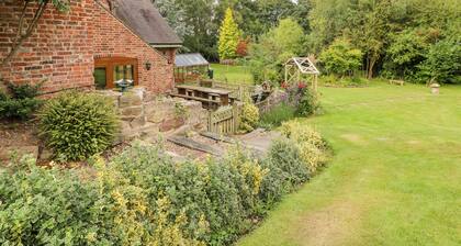 Mill Farm - The Farmhouse