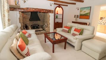 Cottage | Interior