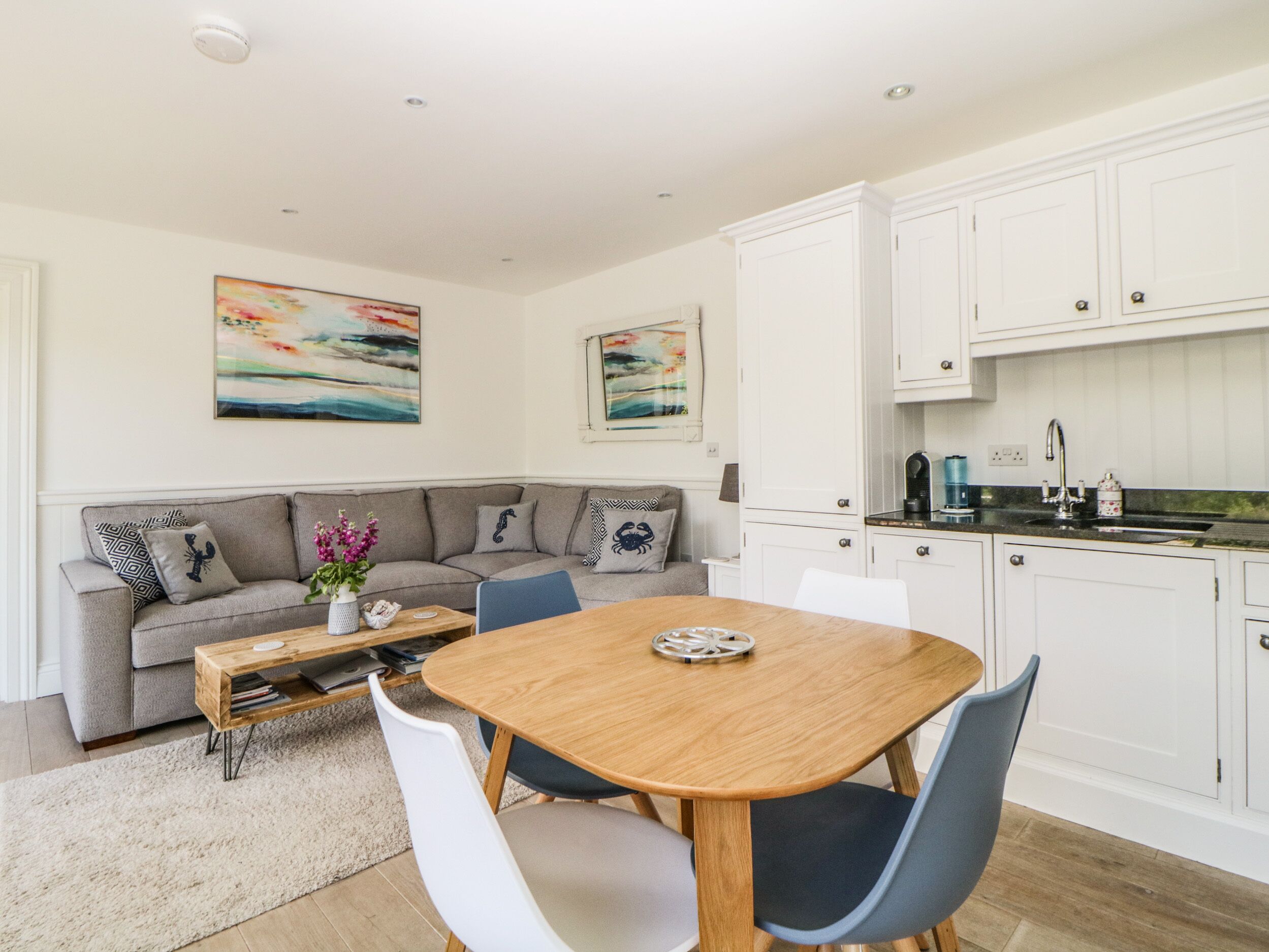 Cottage | Interior