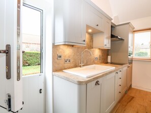 Cottage | Bahagian dalam