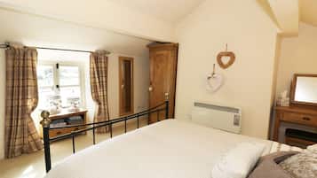 Cottage | 1 bedroom, individually decorated, individually furnished, free WiFi