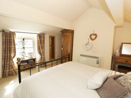 1 habitación, decoración personalizada y muebles diferentes 