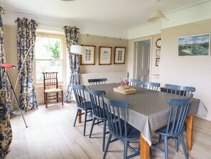 Dining - Mor Edrin (Talsarnau)