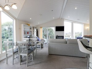 Cottage | Living area