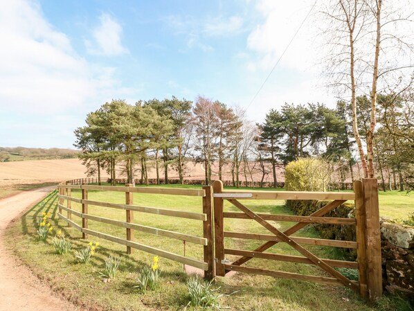 Cottage | Interior - Fields Farm (Stoke-on-Trent)