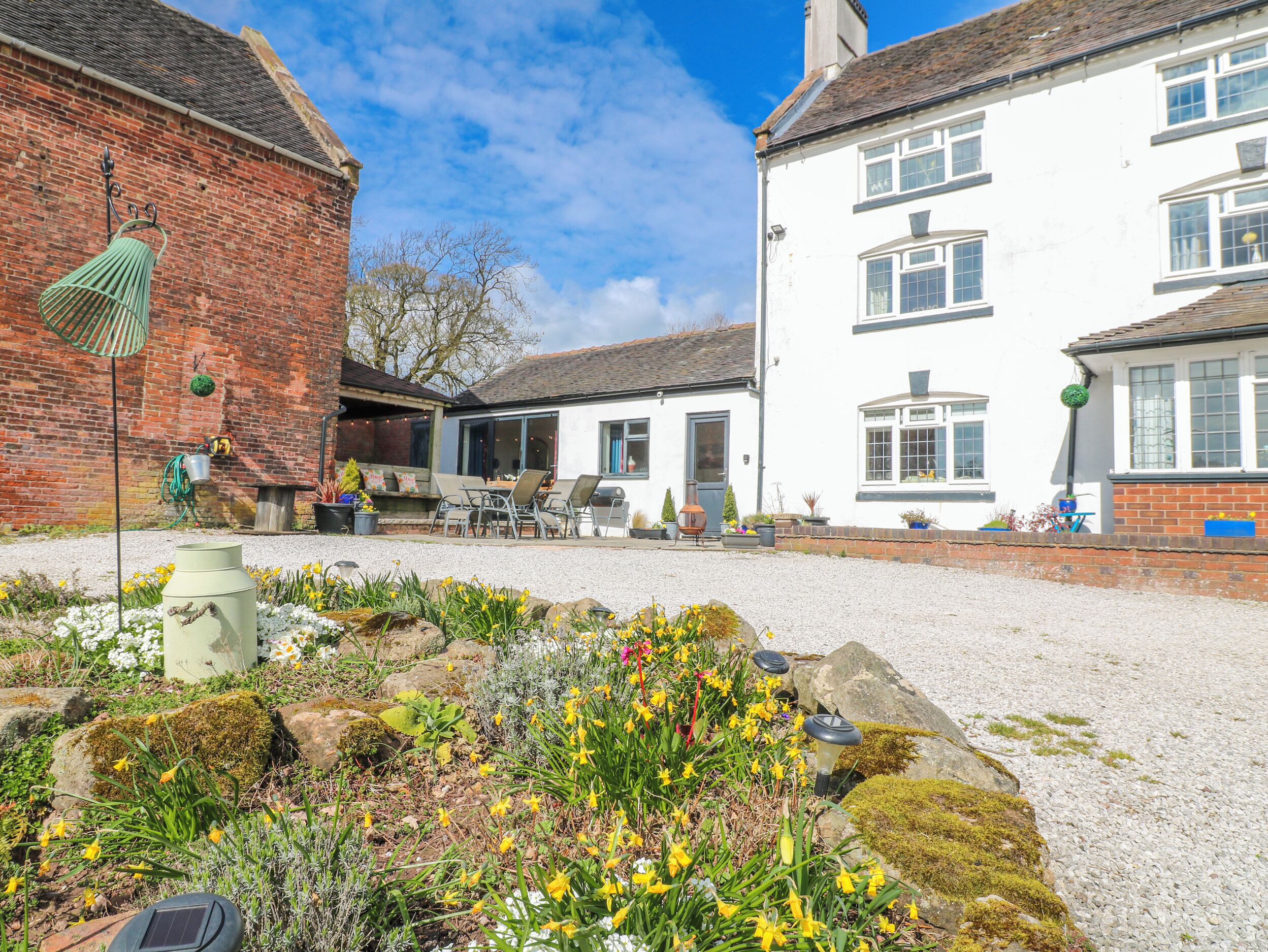Cottage | Property grounds