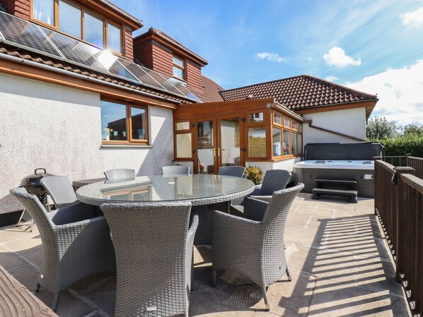 Cottage | Balcony