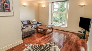 Cottage | Living area