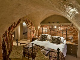 2 habitaciones, decoración personalizada y muebles diferentes 