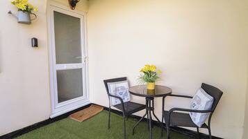 Cottage | Outdoor dining