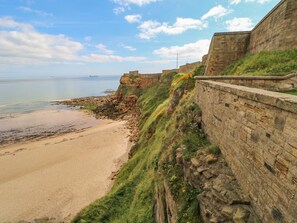Cottage | Beach | Beach nearby - Grand Sea View (North Shields)