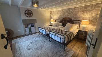 2 bedrooms, individually decorated, individually furnished, free WiFi