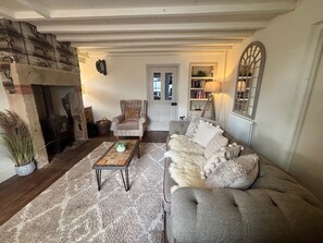 Cottage | Living area