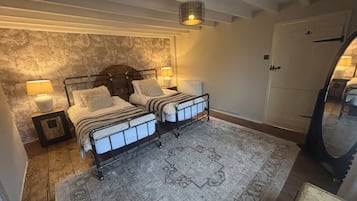 Casa rural | 2 dormitoris, decoració individual i mobiliari individual