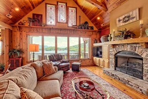 TV connectée, cheminée, espaces bureaux