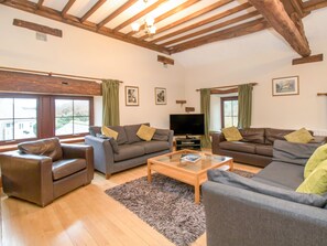 Cottage | Living room - Riven Oak (Kendal)