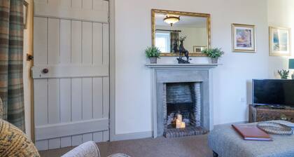 Pear Cottage - Priorwood Garden