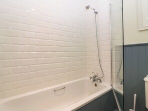 Cottage | Bathroom | Shower - East Cottage - Tarvit (Cupar)