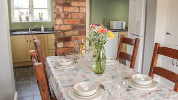 Cottage | Interior