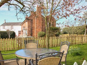 คอทเทจ | ภายใน