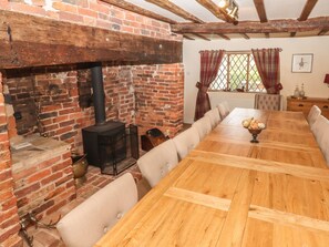 Cottage | Living room | TV - Top Farm House (Oswestry)