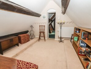 Cottage | 7 bedrooms, individually decorated, individually furnished, free WiFi - Top Farm House (Oswestry)