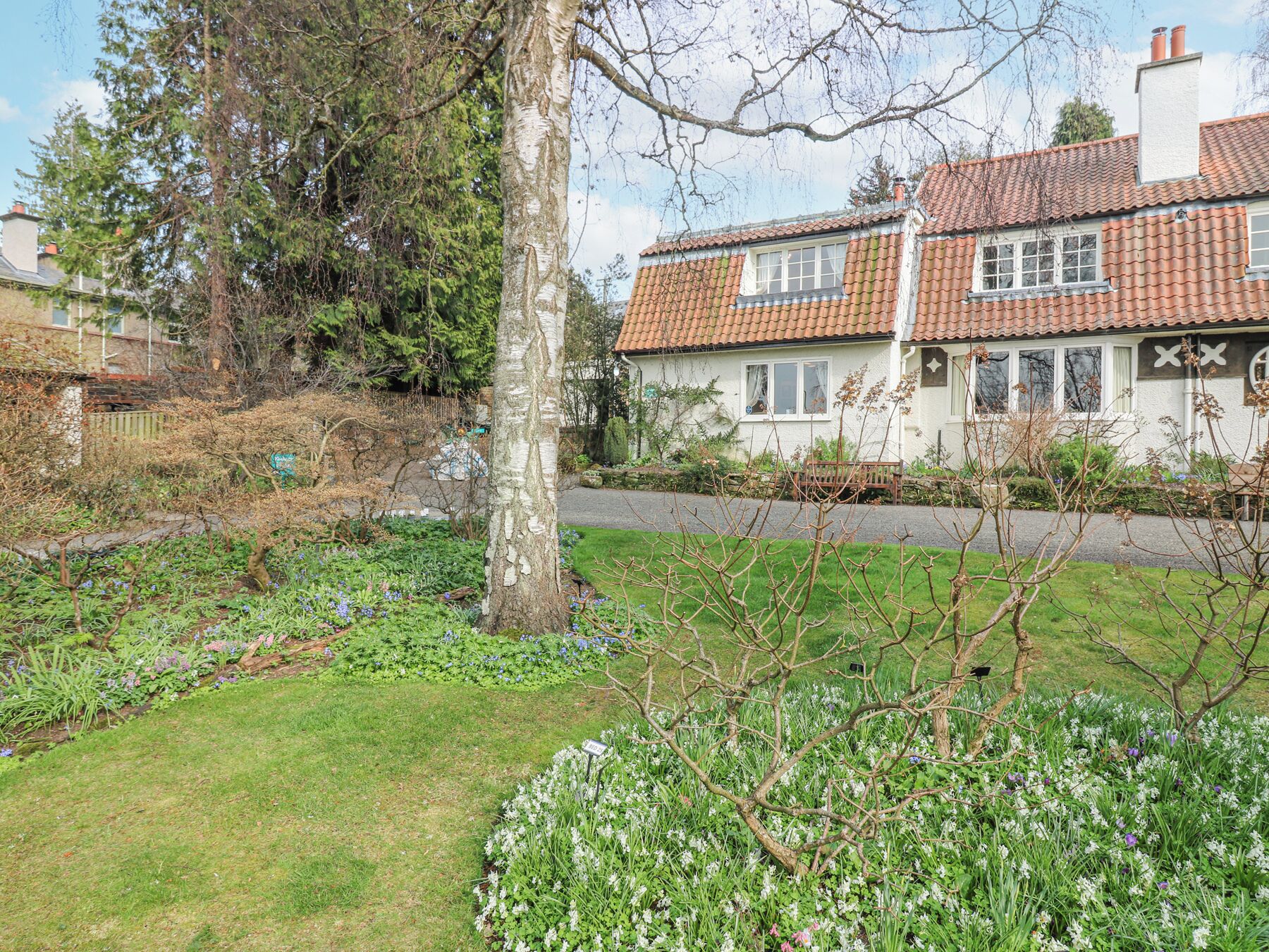 Cottage | Property grounds