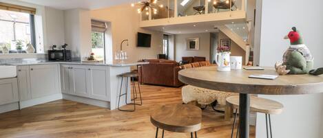 Casa de campo | Cozinha privada | Geladeira, lava-louças, chaleira elétrica, torradeira