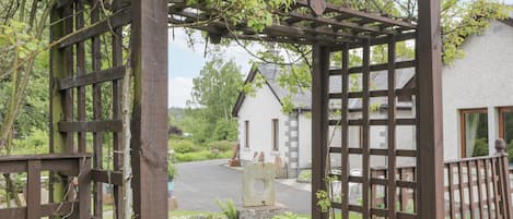 Cottage | Property grounds