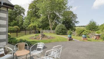 Casa de campo | Opções para refeição ao ar livre