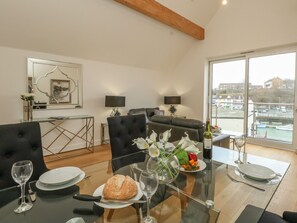 Cottage | Interior - Harbourside Haven Penthouse 2 (Weymouth)