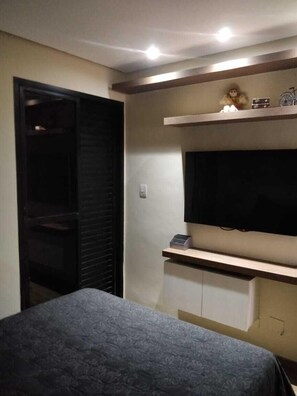 1 quarto, escrivaninha, Wi-Fi de cortesia, roupa de cama