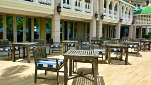 Daily continental breakfast for a fee - Sea Pearl Beach Resort (Patong)