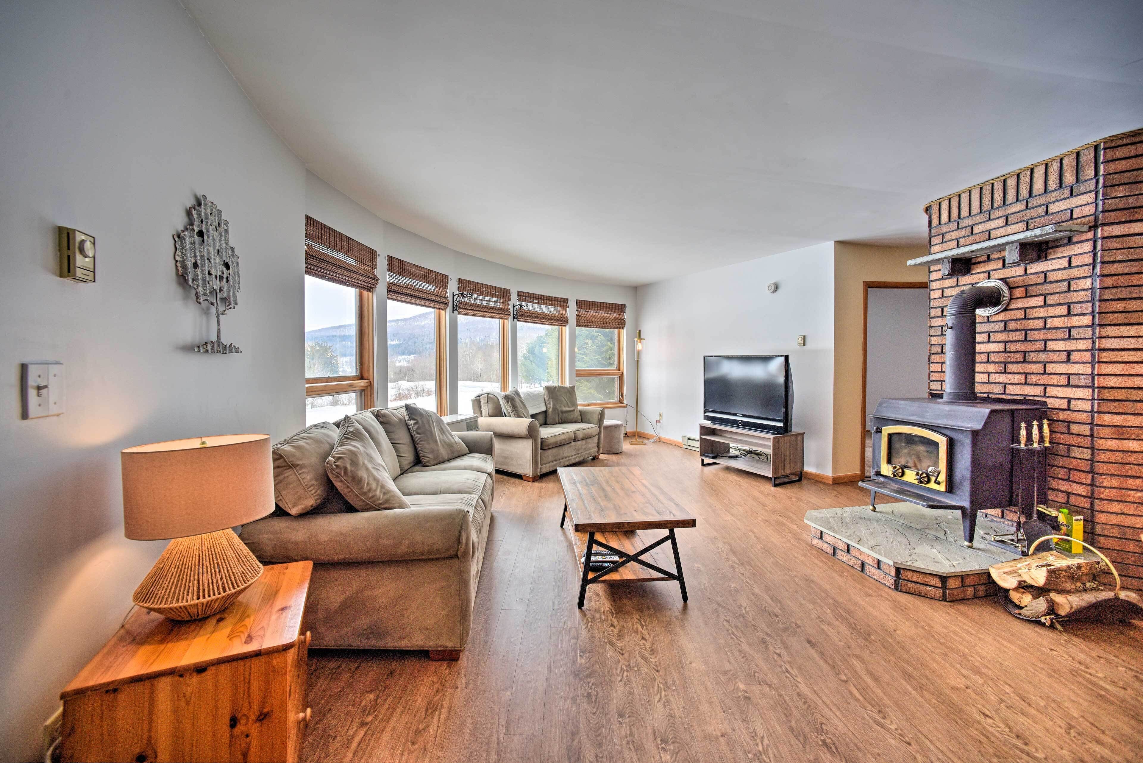 Cozy Catskills Getaway w/ Yard & Mtn Views!