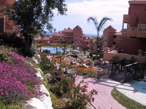 Property grounds - Marbella 2 Bed 2 Bath Luxury Apartment near Cabopino (Marbella)