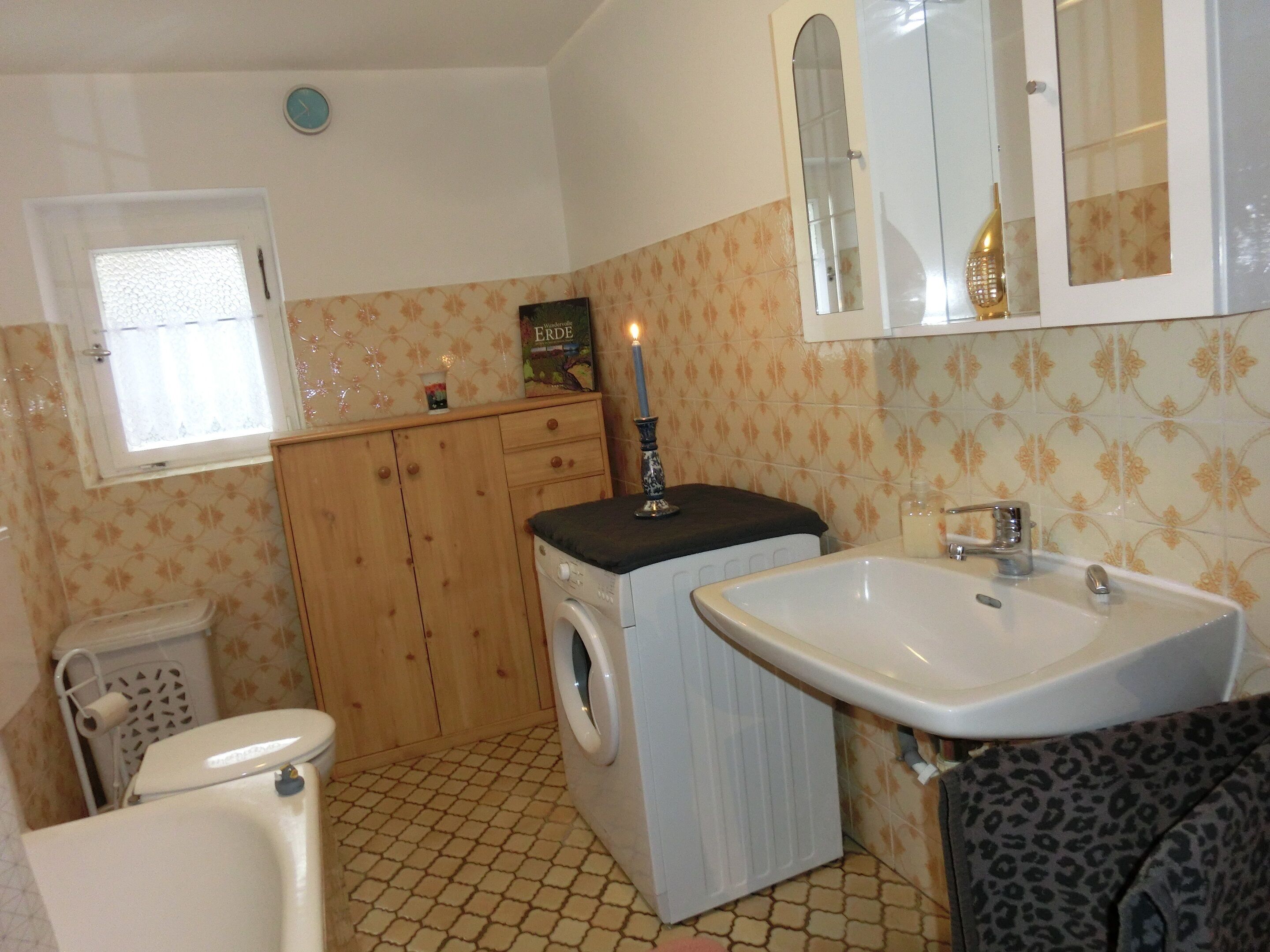 Apartment | Badezimmer | Badewanne, Handtücher