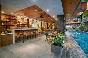 Poolbar