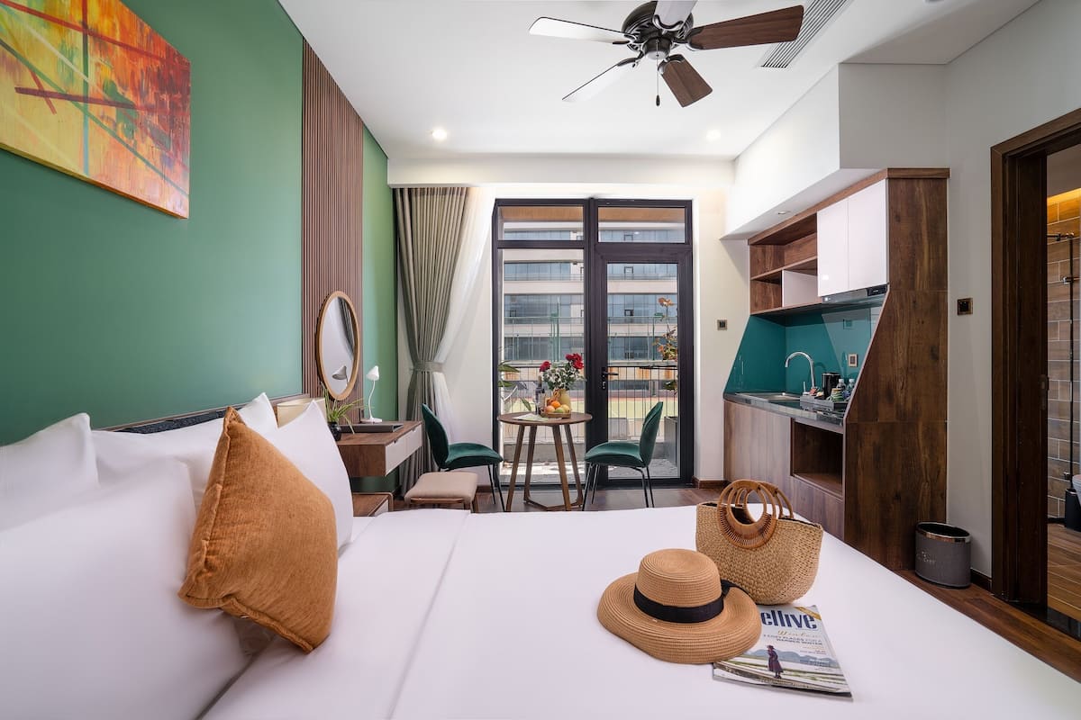 Studio King Room with Balcony City View | View from room