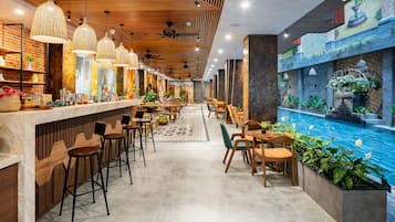 Bar junto a la alberca