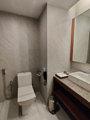 Chambre Deluxe Double ou avec lits jumeaux | Salle de bain