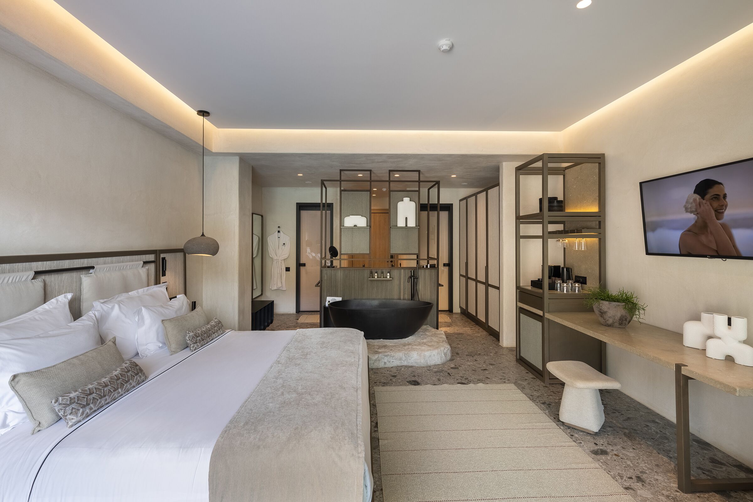 PREMIER Gardenfront Suite with Supreme Pool