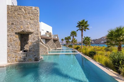 Aeonic Suites and Spa