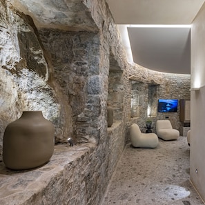 STONE Suite with Private Pool and Garden View
