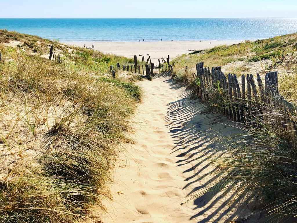 Beach nearby, sun loungers