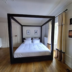 5 chambres, fer et planche à repasser, lit parapluie, Wi-Fi gratuit